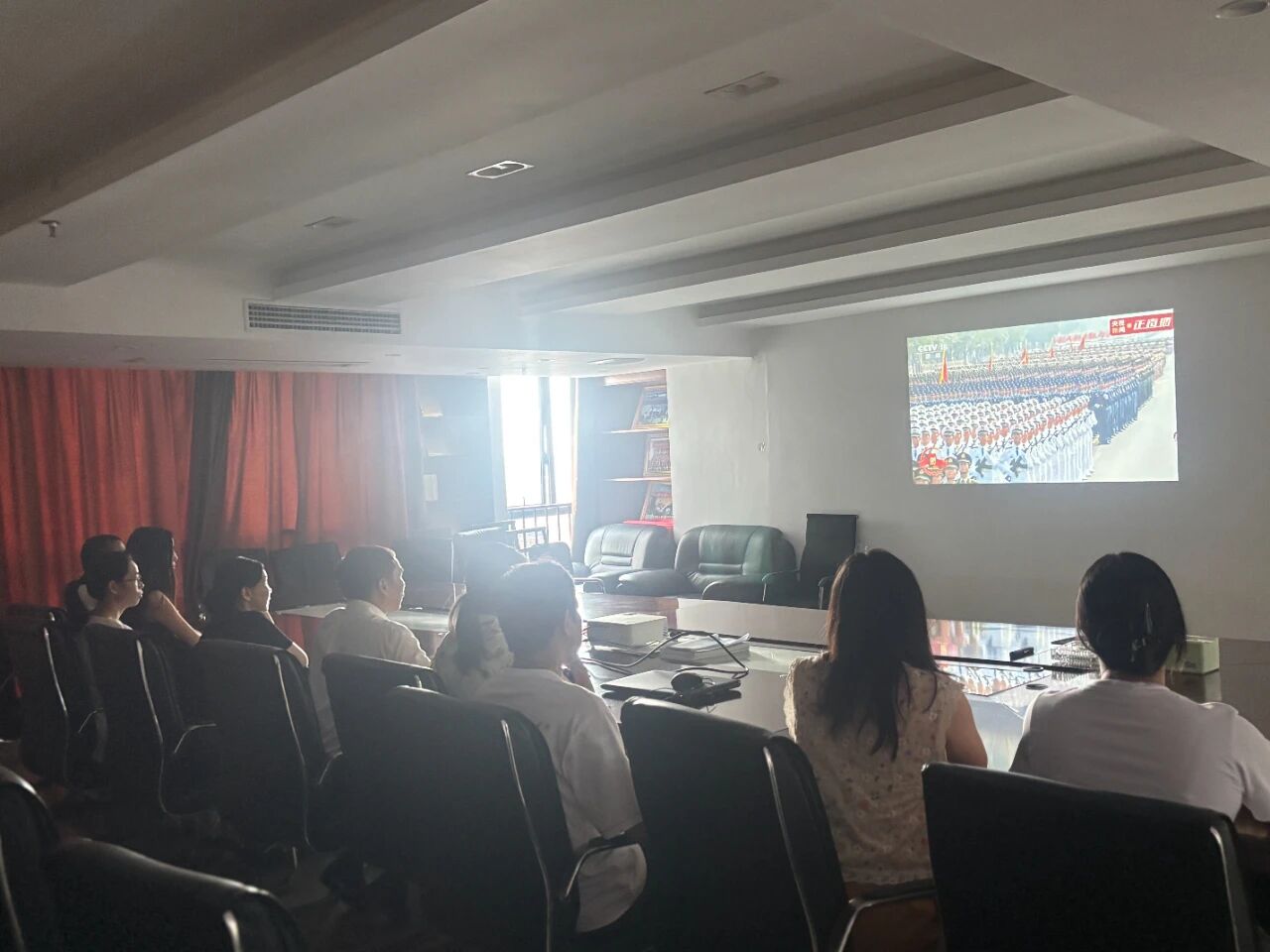 1764557590855408.jpg 3.jpg